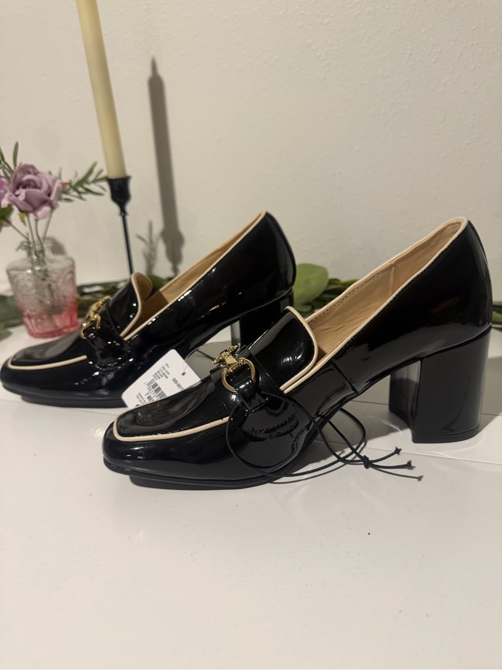 Liz Claiborne Black Patent Loafers with Cream Trim and Gold Hardware